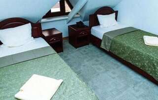 Гостиница Золотое Руно Кабардинка Двухместный номер эконом-класса с 2 отдельными кроватями-17
